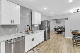 5815 Schevers St, Houston, TX 77033 - Photo 24