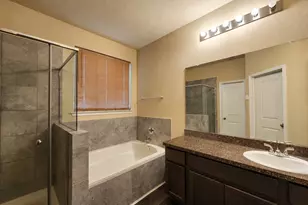 7447 Wheatley Gardens Dr, Houston, TX 77016 - Photo 8