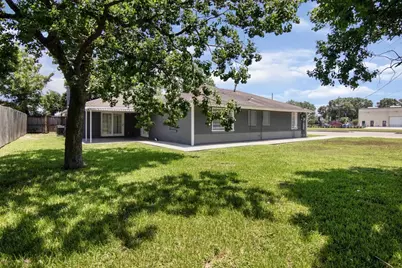 825 Fairmont Parkway, Pasadena, TX 77504 - Photo 4