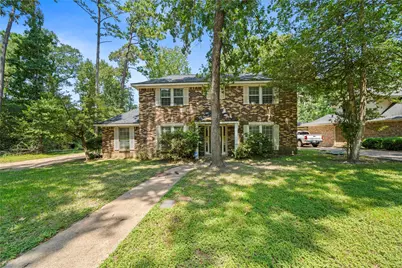 2108 Greentree Drive, Huntsville, TX 77340 - Photo 2