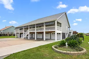 2372 Sand Bar Ln, Crystal Beach, TX 77650 - Photo 4