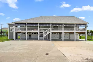2372 Sand Bar Ln, Crystal Beach, TX 77650 - Photo 2