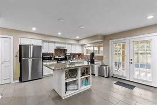 1553 Beaconshire Rd, Houston, TX 77077 - Photo 14