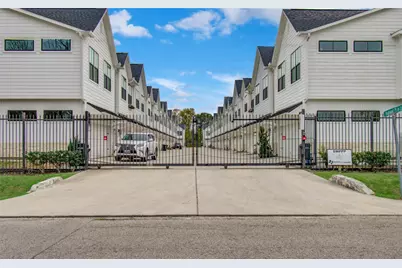 6420 Highland Pine Lane, Houston, TX 77091 - Photo 2