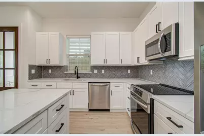 6420 Highland Pine Lane, Houston, TX 77091 - Photo 14