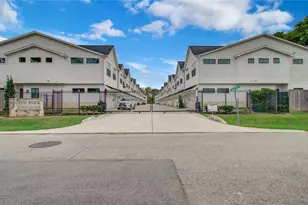 6420 Highland Pine Ln, Houston, TX 77091 - Photo 38