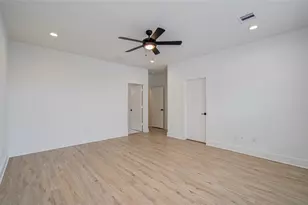 6420 Highland Pine Ln, Houston, TX 77091 - Photo 18