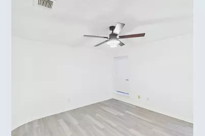 7610 Hopewell Lane, Houston, TX 77071 - Photo 16