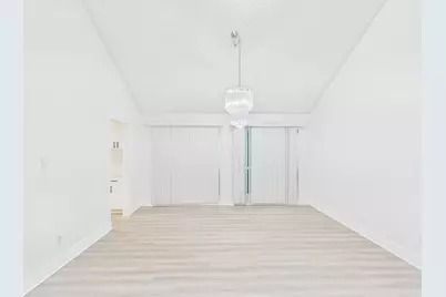 7610 Hopewell Lane, Houston, TX 77071 - Photo 10