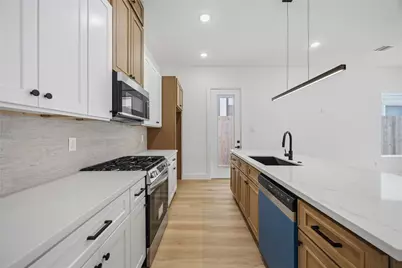 9019 Comal Street #B, Houston, TX 77051 - Photo 10