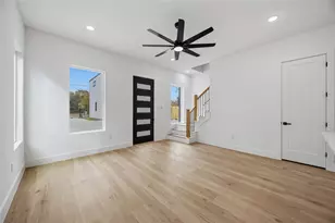 9019 Comal St, Houston, TX 77051 - Photo 6