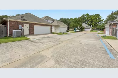 6807 Tournament Drive, Houston, TX 77069 - Photo 34