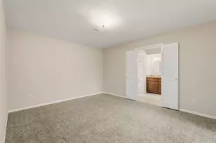 810 Sunnybrook Ln, Baytown, TX 77521 - Photo 16