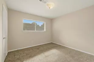 810 Sunnybrook Ln, Baytown, TX 77521 - Photo 20