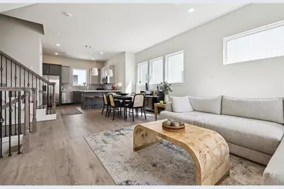 137 Eastwood Street, Houston, TX 77011 - Photo 2