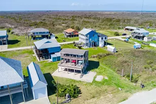 821 Salt Cedar Ln, Port Bolivar, TX 77650 - Photo 8