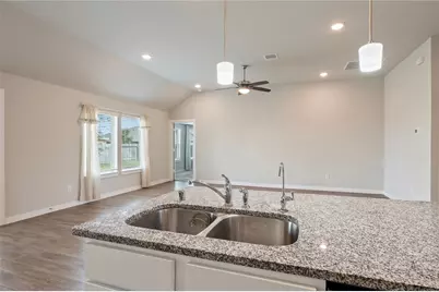 2107 Santa Ana Way, Baytown, TX 77523 - Photo 6