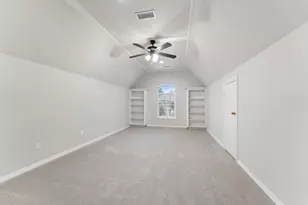 23 Shearwater Pl, The Woodlands, TX 77381 - Photo 20