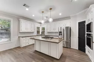 23 Shearwater Pl, The Woodlands, TX 77381 - Photo 12