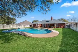 831 Whispering Oaks Dr, Giddings, TX 78942 - Photo 22