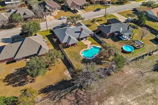 831 Whispering Oaks Dr, Giddings, TX 78942 - Photo 28