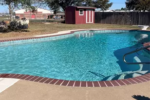 831 Whispering Oaks Dr, Giddings, TX 78942 - Photo 32