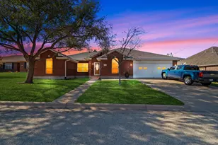 831 Whispering Oaks Dr, Giddings, TX 78942 - Photo 30