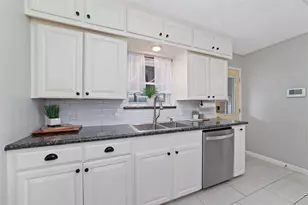 2127 Lazybrook Dr, Houston, TX 77008 - Photo 14