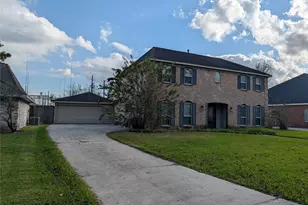 7810 12 Fairway Ln, Humble, TX 77346 - Photo 1