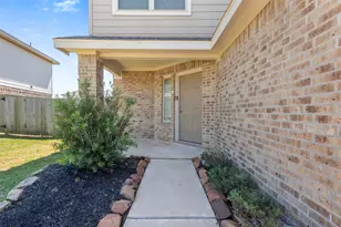 14602 Broadbury Pond Rd, Rosharon, TX 77583 - Photo 2