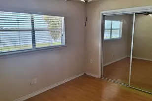 19 N White Heron Dr, La Marque, TX 77568 - Photo 18