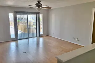 19 N White Heron Dr, La Marque, TX 77568 - Photo 8