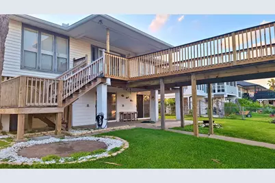 19 N White Heron Drive, La Marque, TX 77568 - Photo 1