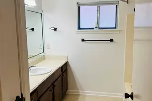 1846 Michele Dr, Sugar Land, TX 77498 - Photo 12