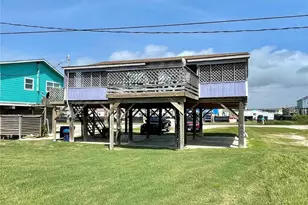 1111 Surf Dr, Surfside Beach, TX 77541 - Photo 4