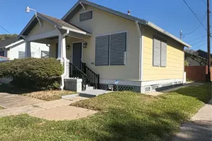 1910 48th St, Galveston, TX 77551 - Photo 2