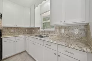 6928 Apache St, Houston, TX 77028 - Photo 18