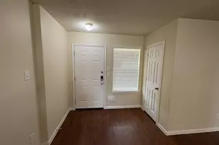 12002 Jillian Crossing Dr, Houston, TX 77067 - Photo 2