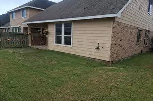 13610 Spectacled Bear Ln, Crosby, TX 77532 - Photo 32