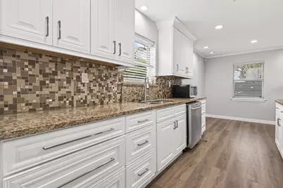 9670 Judalon Lane, Houston, TX 77063 - Photo 20