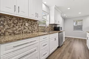 9670 Judalon Ln, Houston, TX 77063 - Photo 20