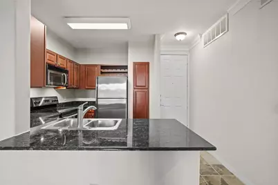 7575 Kirby Drive #3205, Houston, TX 77030 - Photo 2