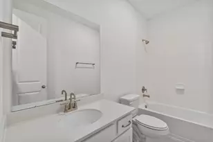 4009 Sterling Springs Ln, League City, TX 77573 - Photo 4