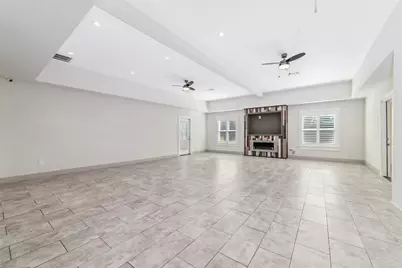 9400 Spring Branch Drive, Houston, TX 77080 - Photo 10