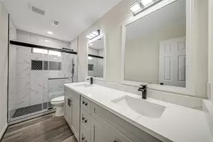14915 Sun Harbor Dr, Houston, TX 77062 - Photo 16