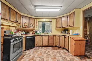 19612 County Rd 319, Brazoria, TX 77422 - Photo 10
