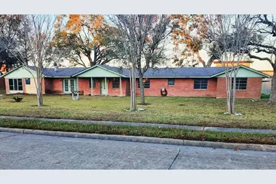 18219 Kings Lynn Street, Webster, TX 77058 - Photo 1