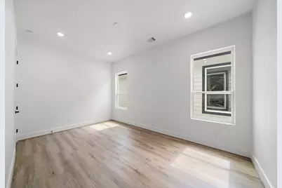 406 E 33rd Street, Houston, TX 77018 - Photo 18