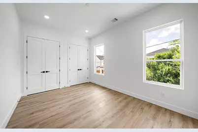 406 E 33rd Street, Houston, TX 77018 - Photo 14