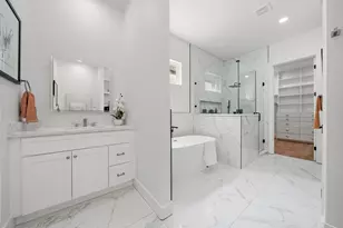 406 E 33rd St, Houston, TX 77018 - Photo 24